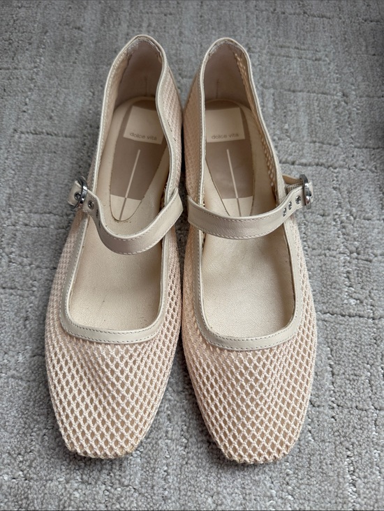 Dolce Vita Shoes - Dolce Vita Cream Mesh Mary Jane Flats with Adjustable Strap, worn once, size 8